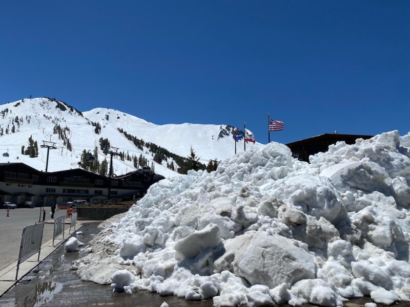 Mammoth Mountain. Image © PlanetSKI
